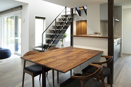 BLACK WALNUT
